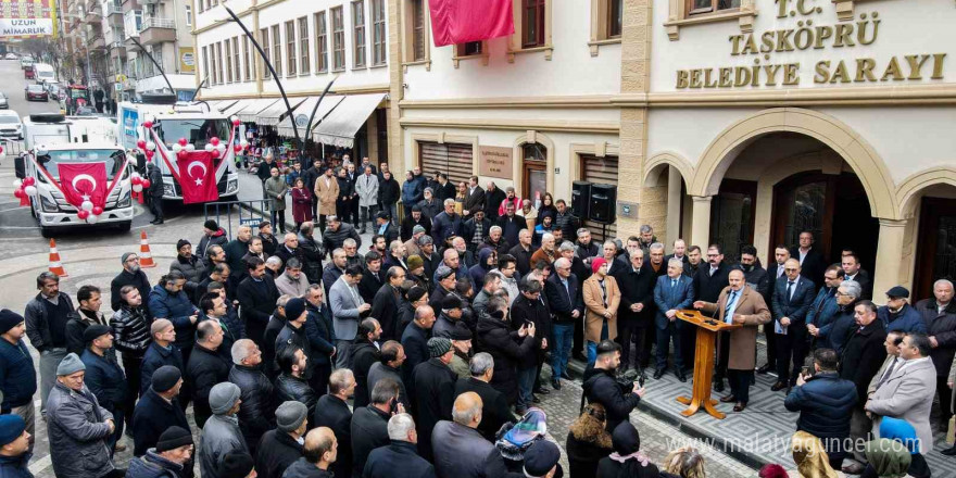 Taşköprü Belediyesine hibe edilen çöp kamyonları törenle hizmete alındı