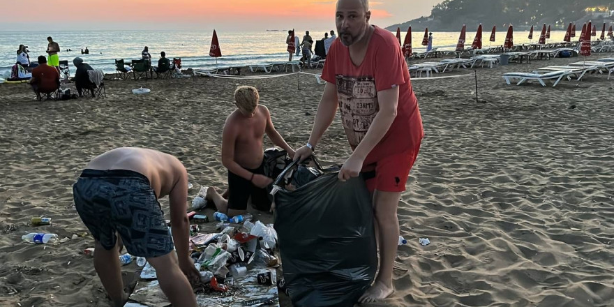 Tatil için geldiği plajda çöpleri gören gurbetçi isyan etti: 'Bunu yapan vatan hainidir'