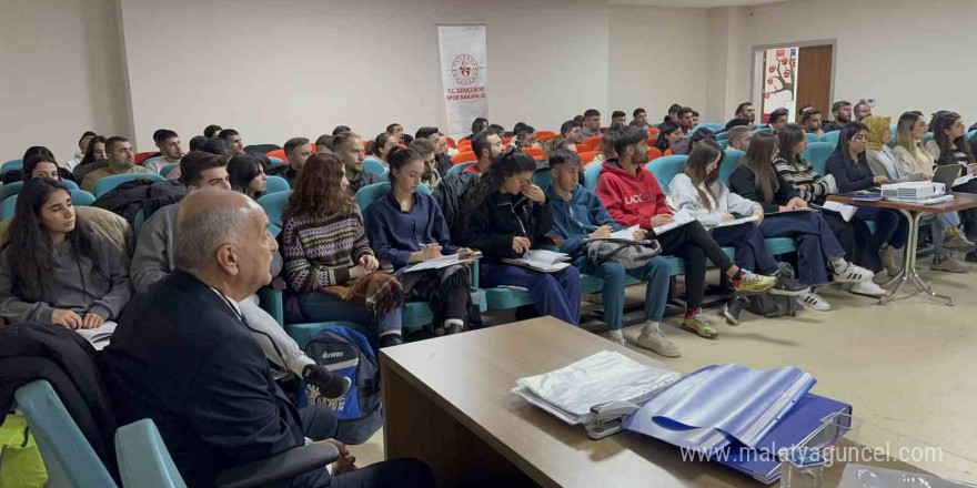 Tatvan’da hakemlik kursu düzenleniyor