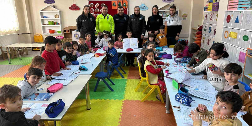 Tatvan’da miniklere polislik mesleği tanıtıldı