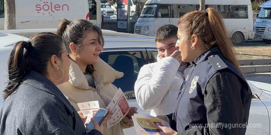 Tatvan’da polis ekiplerinden KADES ve dolandırıcılık bilgilendirmesi