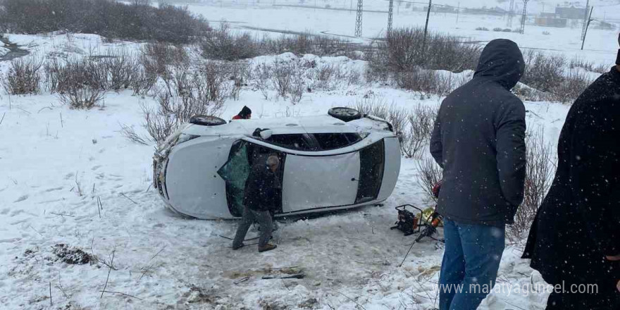 Tatvan’da trafik kazası: 4 yaralı