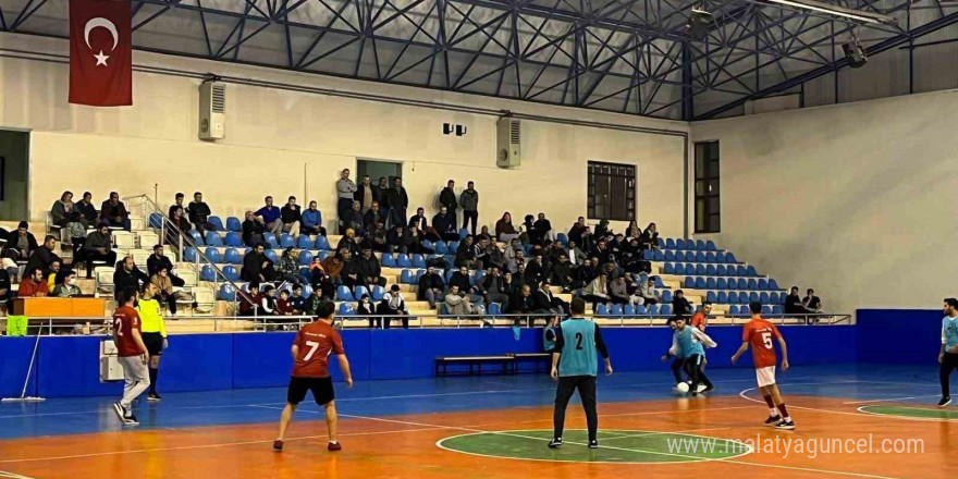 Tavas Belediyesi Mahaller Futsal Liginde heyecan devam ediyor