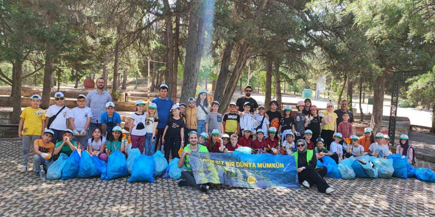 Tavşanlı Şabandede Orman Parkında katı atık toplama etkinliği