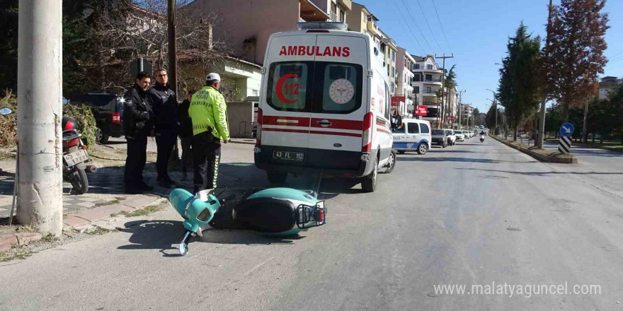 Tavşanlı’da motosiklet ile otomobil çarpıştı: 1 yaralı