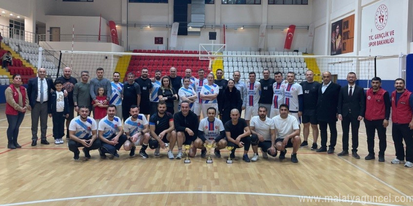 Tavşanlı’da Voleybol Turnuvası