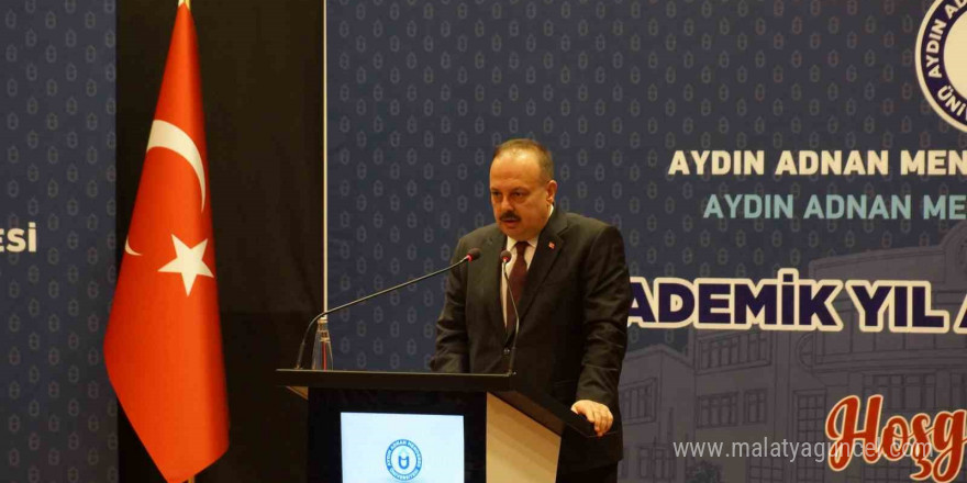 TBMM Başkanı Kurtulmuş: “Diplomaların yanında hikmet ve irfanı da vermeliyiz”