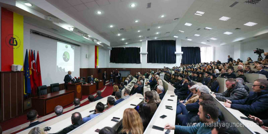 TBMM Başkanı Kurtulmuş: “Eğer yeni bir küresel sistemi inşa edemezsek dünyayı çok sayıda sıkıntının, belanın beklediğini hepimiz biliyoruz”