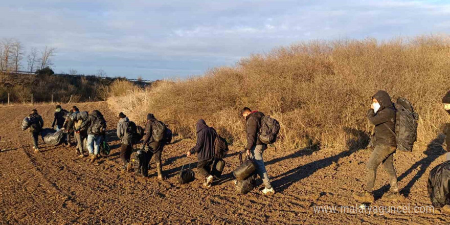 Tekirdağ’da 12 kaçak göçmen, 1 organizatör yakalandı