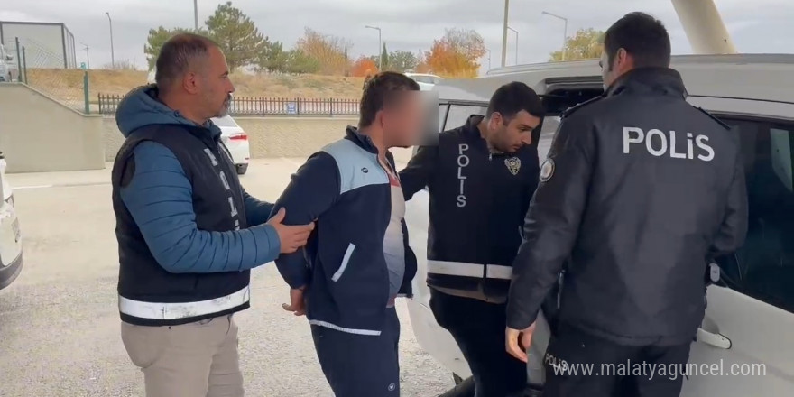 Tekirdağ’da cinnet geçirip annesini öldüren ve akrabalarını bıçaklayan genç adliyeye sevk edildi