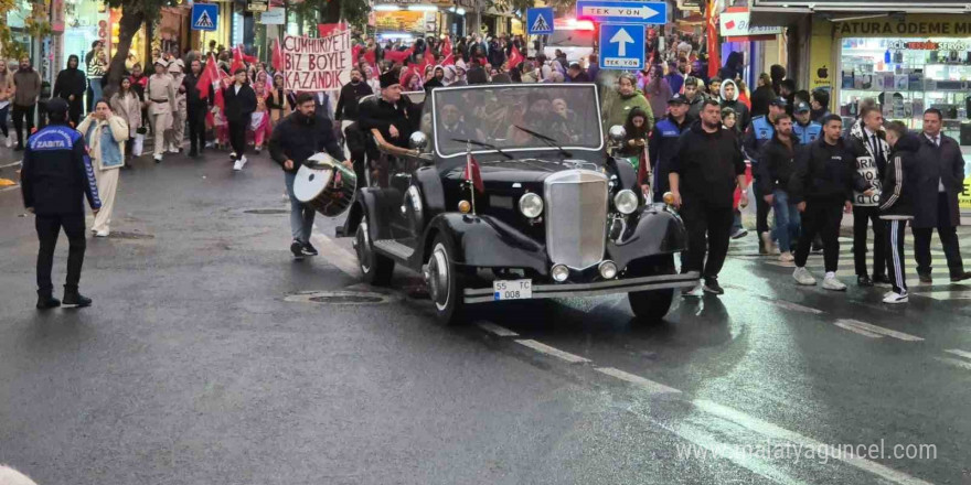 Tekirdağ’da kurtuluşun 102. yılında coşkulu yürüyüş