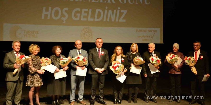 Tekirdağ’da mesleğe yeni başlayan öğretmenler yemin etti