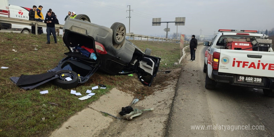 Tekirdağ’da otomobil takla attı: 2 yaralı