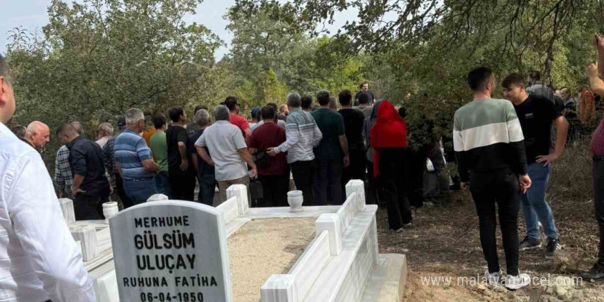 Tekirdağ’da trafik kazasında ölen 4 kişiden 3’ü toprağa verildi