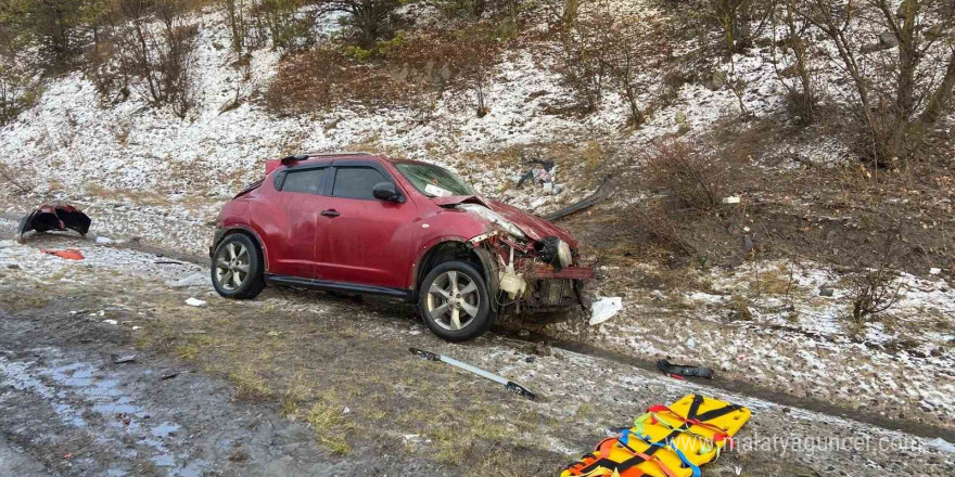 TEM’de feci kaza: 1 ölü, 4 yaralı