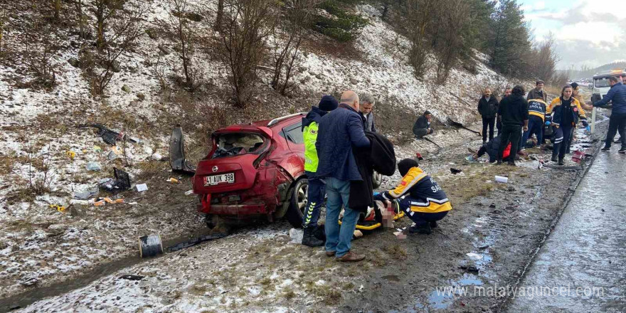 TEM’de feci kaza: 1 ölü, 4 yaralı