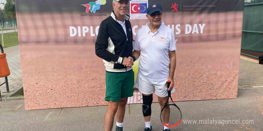 Tenis Federasyonu’nda ’Diplomatik Tenis Günü’ düzenlendi