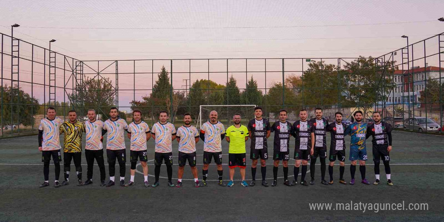 Tepebaşı’nda futbol turnuvası başladı