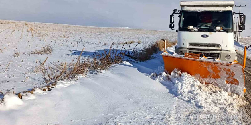 Tepebaşı’nda kar yağışına hızlı müdahale