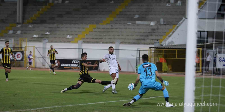 TFF 2. Lig: Fethiyespor: 1 - Adana01 FK: 2