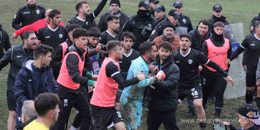 TFF 2. Lig’de maç sonu ortalık karıştı