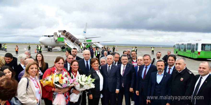 Tiflis-Trabzon uçak seferleri 25 yıl sonra yeniden başladı