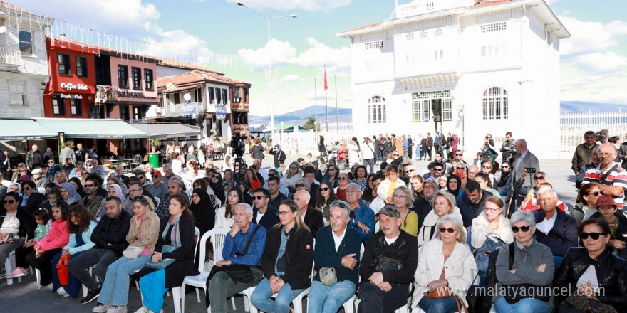 ’Tiyatro Mudanya’ tam not altı