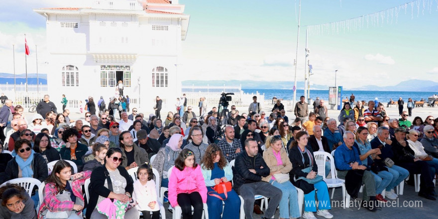 ’Tiyatro Mudanya’ tam not altı