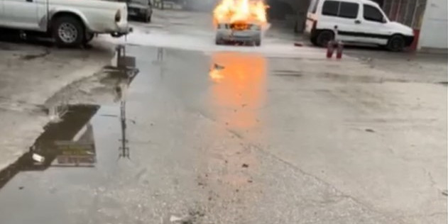 Tokat’ta muayeneye götürülen otomobil kül oldu