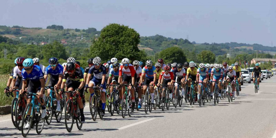 Tour Of heyecanı Sakarya’da sürüyor: Podyumda 2 Türk pedal