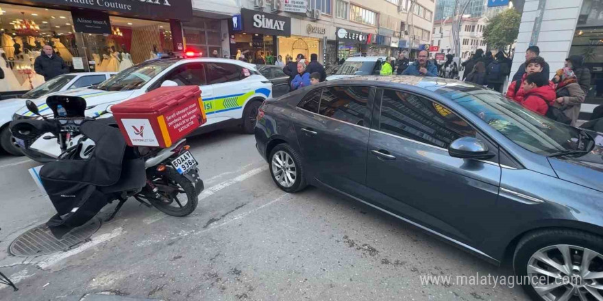 Trafiğe kapatılan caddede kaza: 1 yaralı