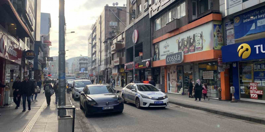 Trafik ekipleri parklara geçit vermedi