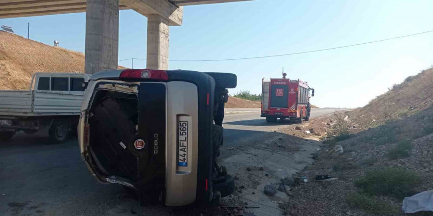 Trafik kazasında 2 kişi yaralandı