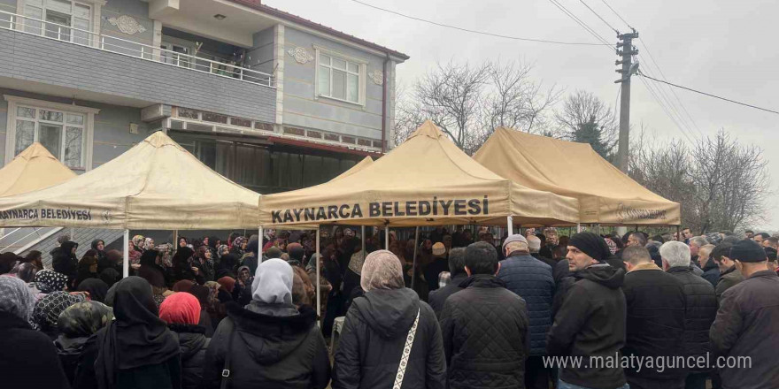 Trafik kazasında ölen 14 yaşındaki kız son yolculuğuna uğurlandı