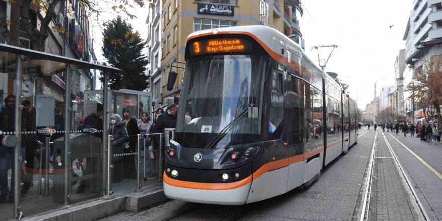 Tramvayların led ekranında ‘Milletimizin başı sağ olsun’ yazısı yer aldı