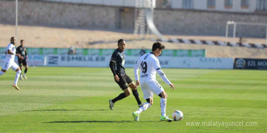 Trendyol 1. Lig: Bandırmaspor 3: - Sakaryaspor: 2