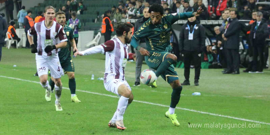 Trendyol 1. Lig: Kocaelispor: 2 - Bandırmaspor: 2