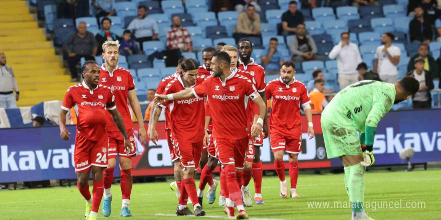 Trendyol Süper Lig: Adana Demirspor: 2 - Sivasspor: 4 (Maç sonucu)