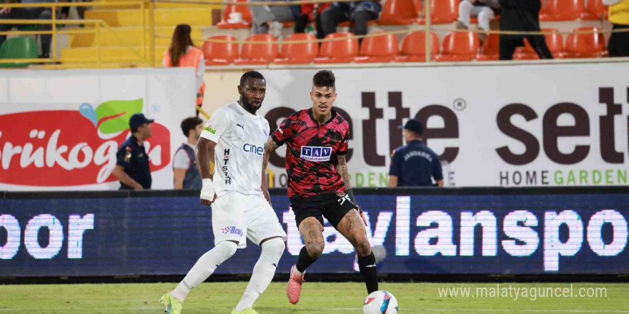 Trendyol Süper Lig: Alanyaspor: 0 - Kasımpaşa: 2 (İlk yarı)