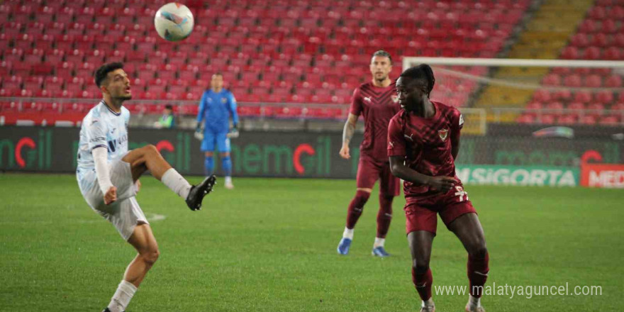 Trendyol Süper Lig: Atakaş Hatayspor: 1 - Adana Demirspor: 0 (İlk yarı)