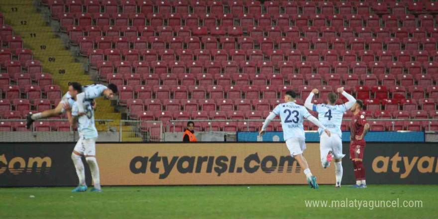 Trendyol Süper Lig: Atakaş Hatayspor: 1 - Adana Demirspor: 3 (Maç sonucu)