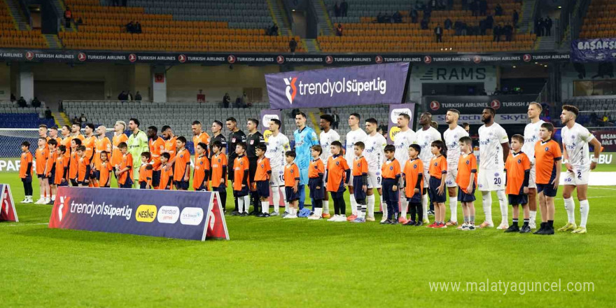 Trendyol Süper Lig: Başakşehir: 1 - Kasımpaşa: 1 (Maç devam ediyor)