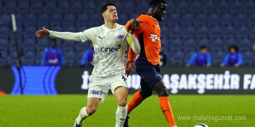 Trendyol Süper Lig: Başakşehir: 2 - Kasımpaşa: 1 (İlk yarı)