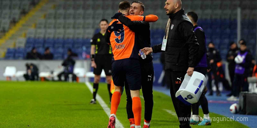 Trendyol Süper Lig: Başakşehir: 2 - Kasımpaşa: 1 (İlk yarı)