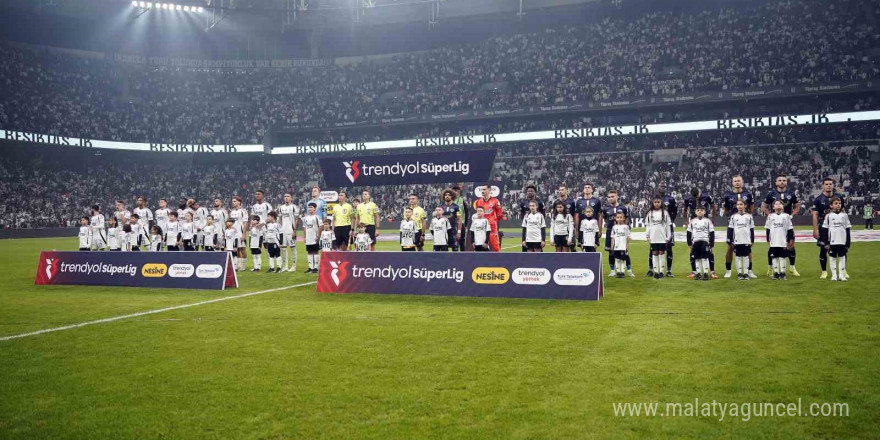 Trendyol Süper Lig: Beşiktaş: 0 - Kasımpaşa: 0 (Maç devam ediyor)