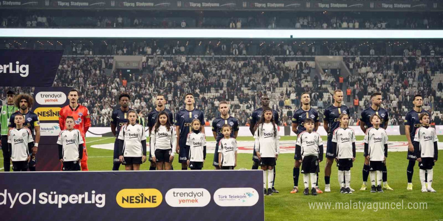 Trendyol Süper Lig: Beşiktaş: 0 - Kasımpaşa: 0 (Maç devam ediyor)