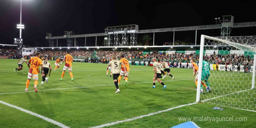 Trendyol Süper Lig: Bodrum FK: 0 - Galatasaray: 0 (İlk yarı)