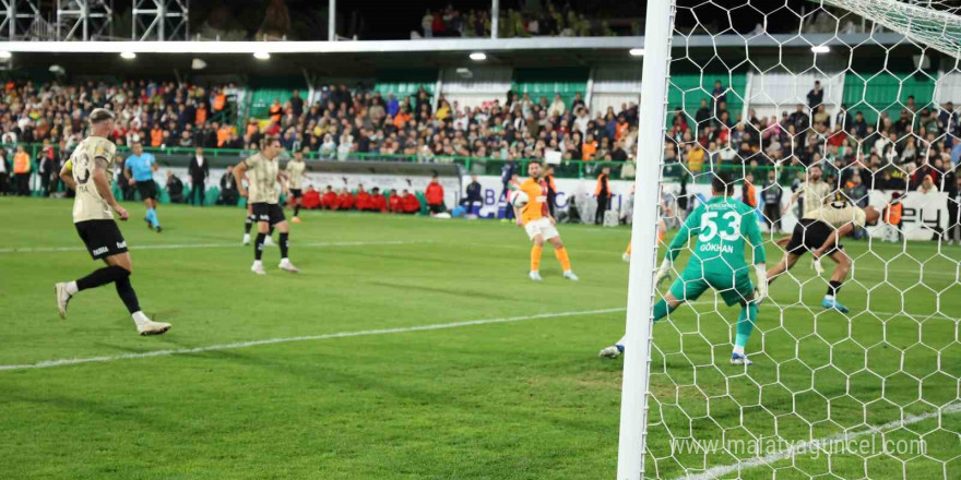 Trendyol Süper Lig: Bodrum FK: 0 - Galatasaray: 0 (İlk yarı)