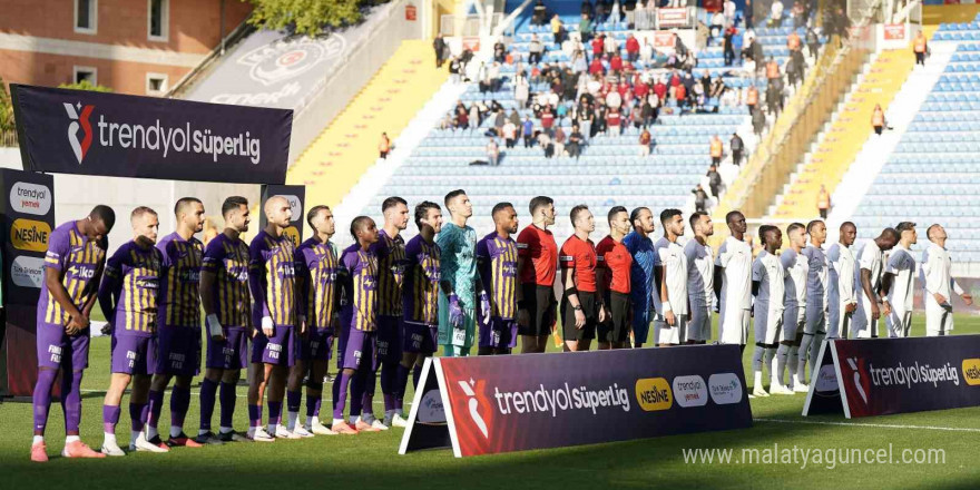 Trendyol Süper Lig: Eyüpspor: 1 - Hatayspor: 0 (İlk yarı)