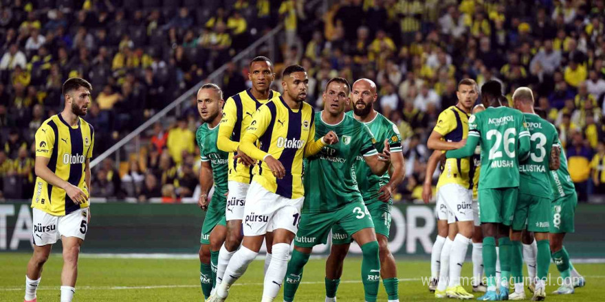 Trendyol Süper Lig: Fenerbahçe: 1 - Bodrum FK: 0 (İlk yarı)